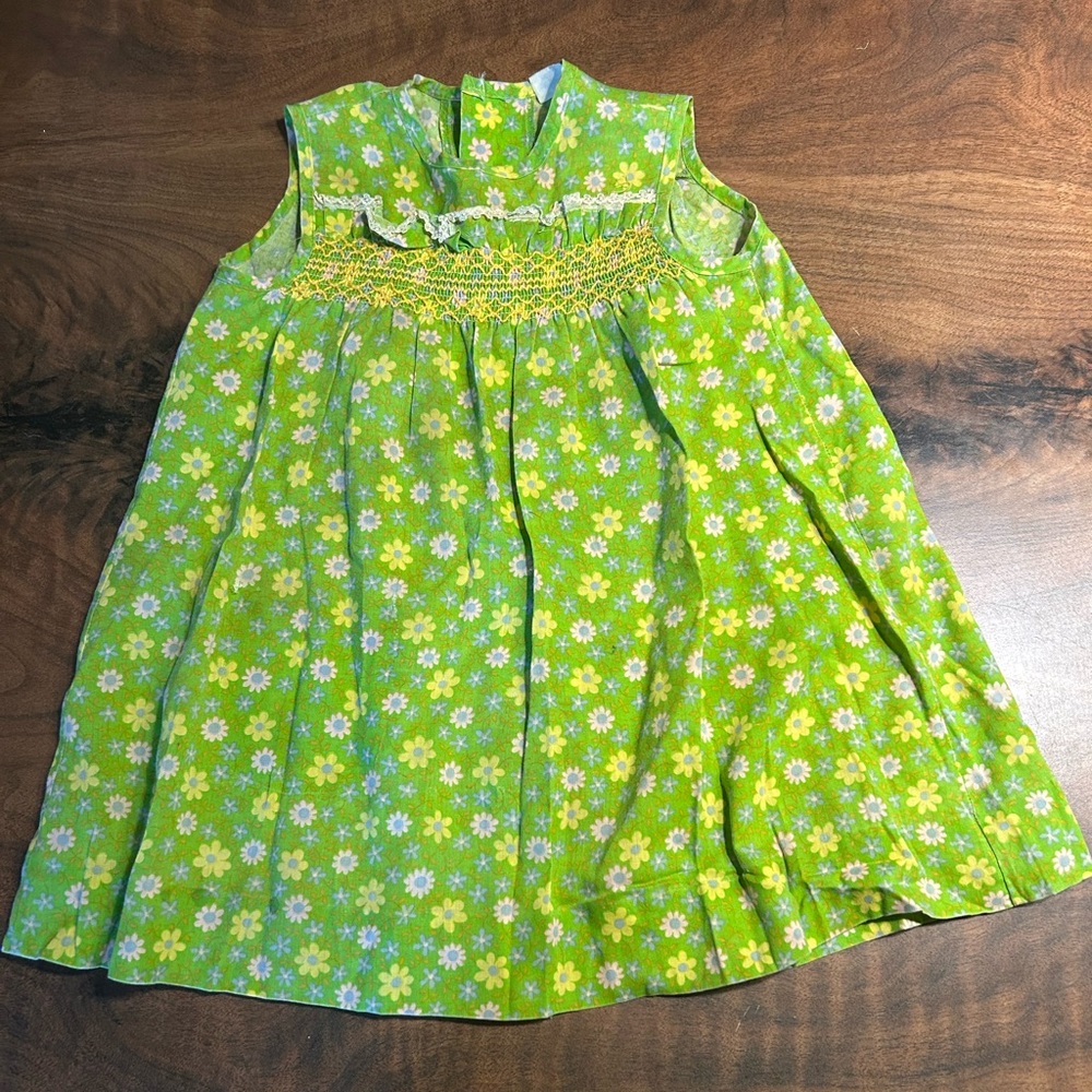 1970s Vintage Girls Apron Pinafore Dress